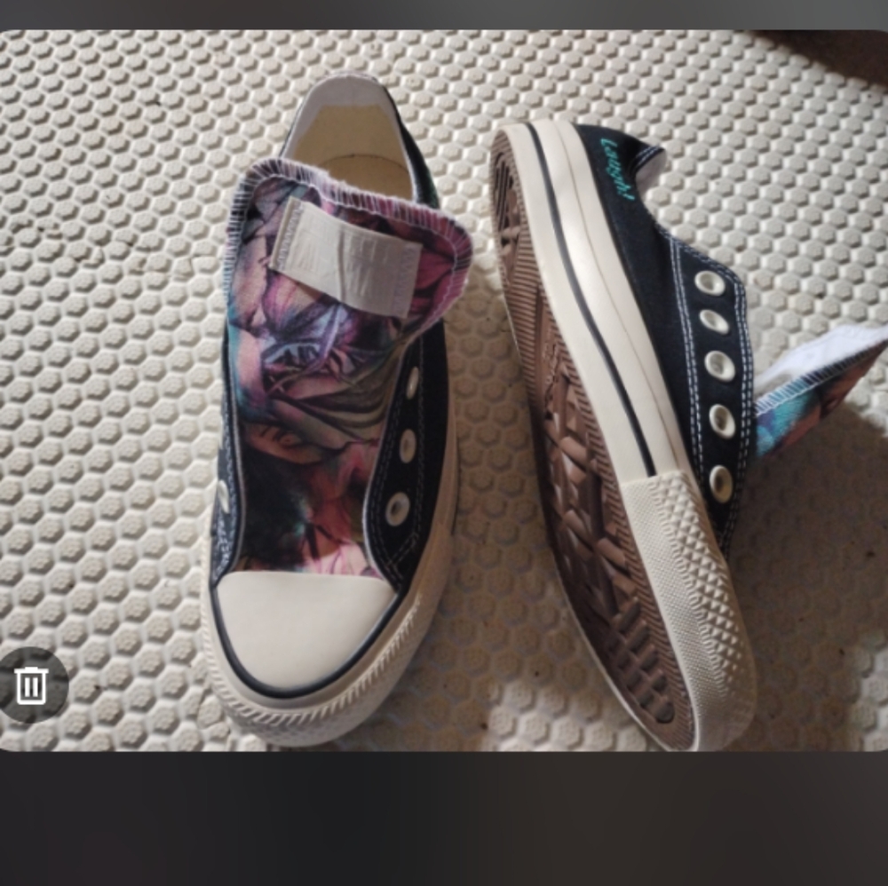 Converse Graphic Canvas Sneakers - Black and White